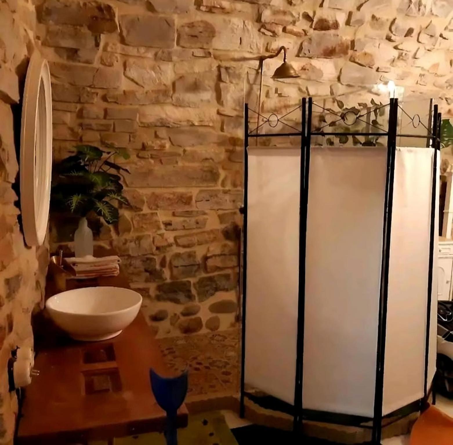 Soggiorno In Una Cantina Antica Del'500, Struttura Privata, Non Albergo Colombaro  Luaran gambar